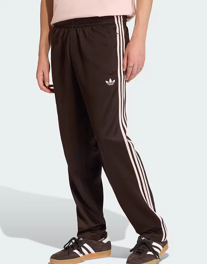 Спортивные брюки Adidas Originals Regular в цвете Аврора Кофе