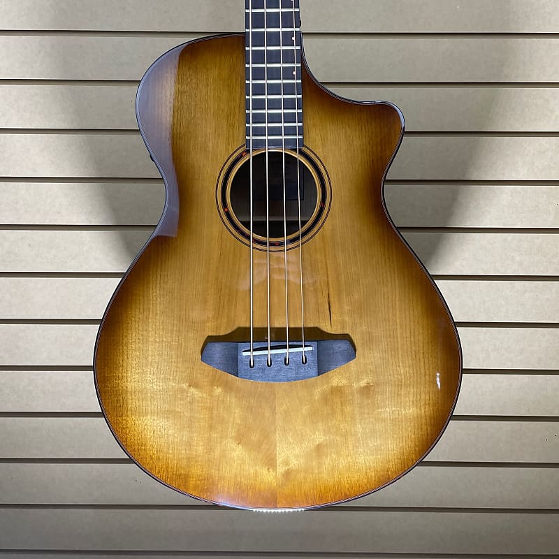 

Электроакустическая бас-гитара Breedlove ECO Pursuit Exotic S Concerto CE - Amber Myrtlewood #495