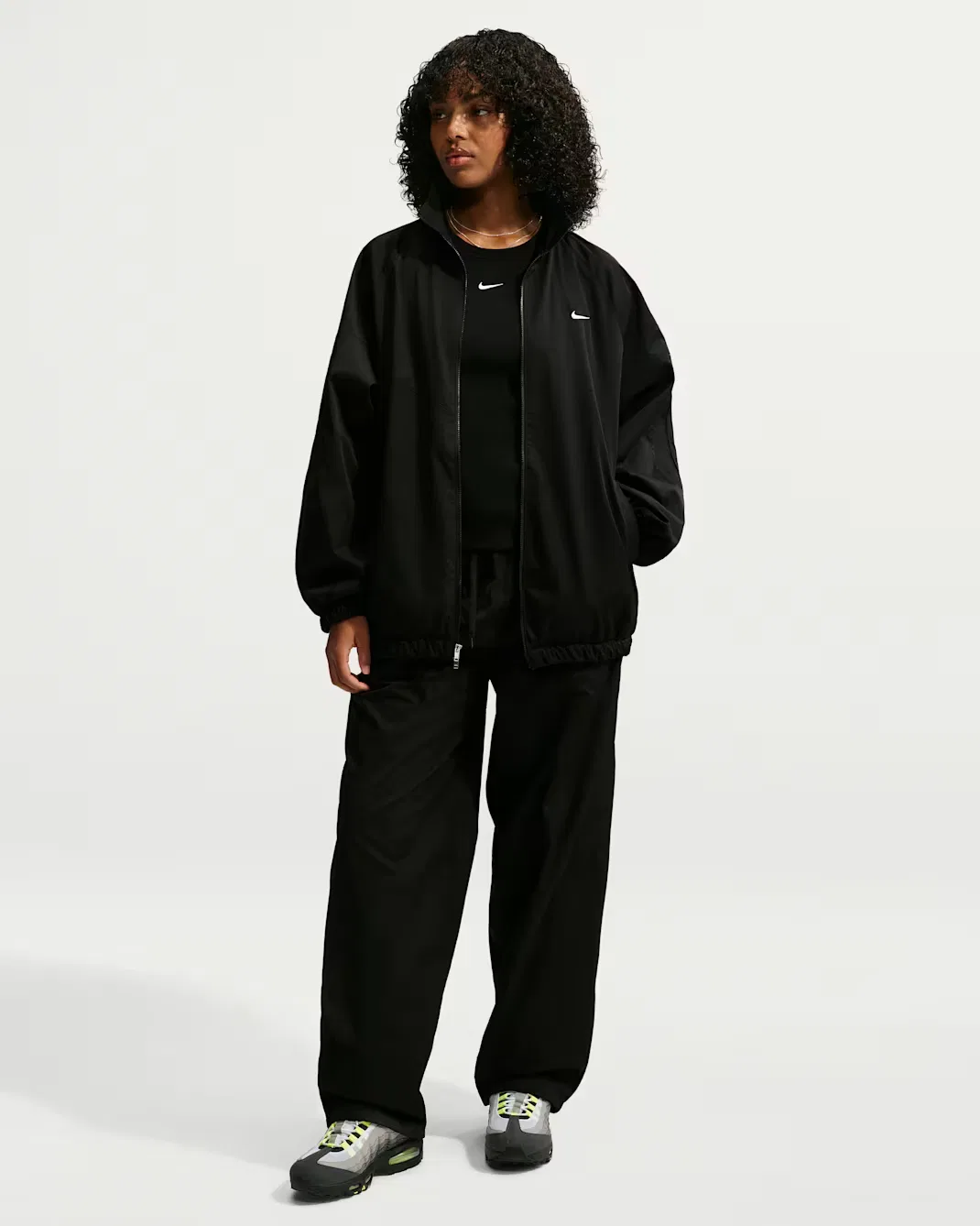 Женская спортивная куртка оверсайз Nike Sportswear, Black/Black/White — фото 4