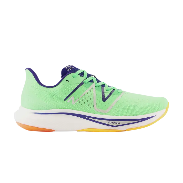 

Кроссовки New Balance FuelCell Rebel v3, зеленый