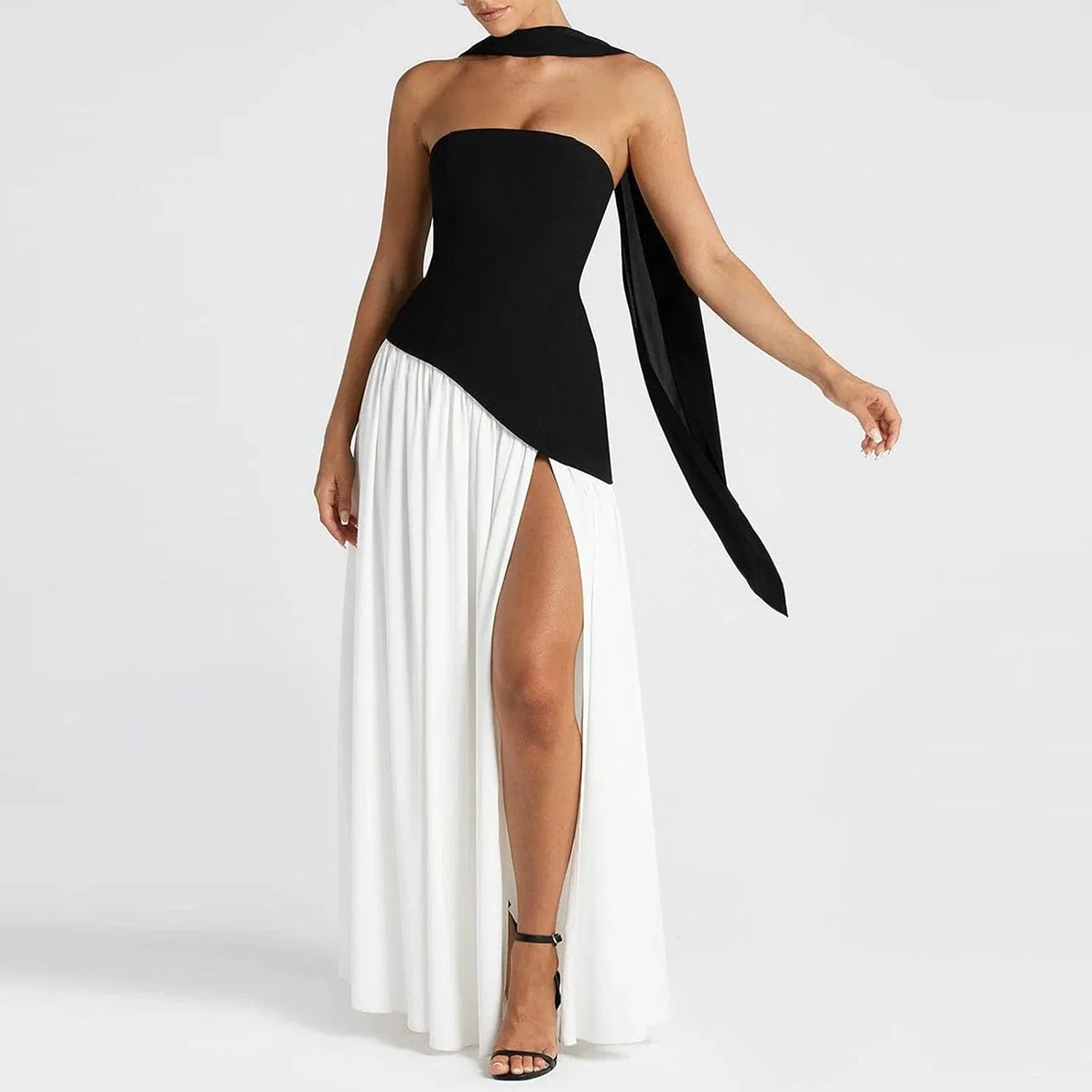 Женское атласное платье-макси с запахом, модель Elegant Satin Halter Gown, чёрный/белый — фото 2