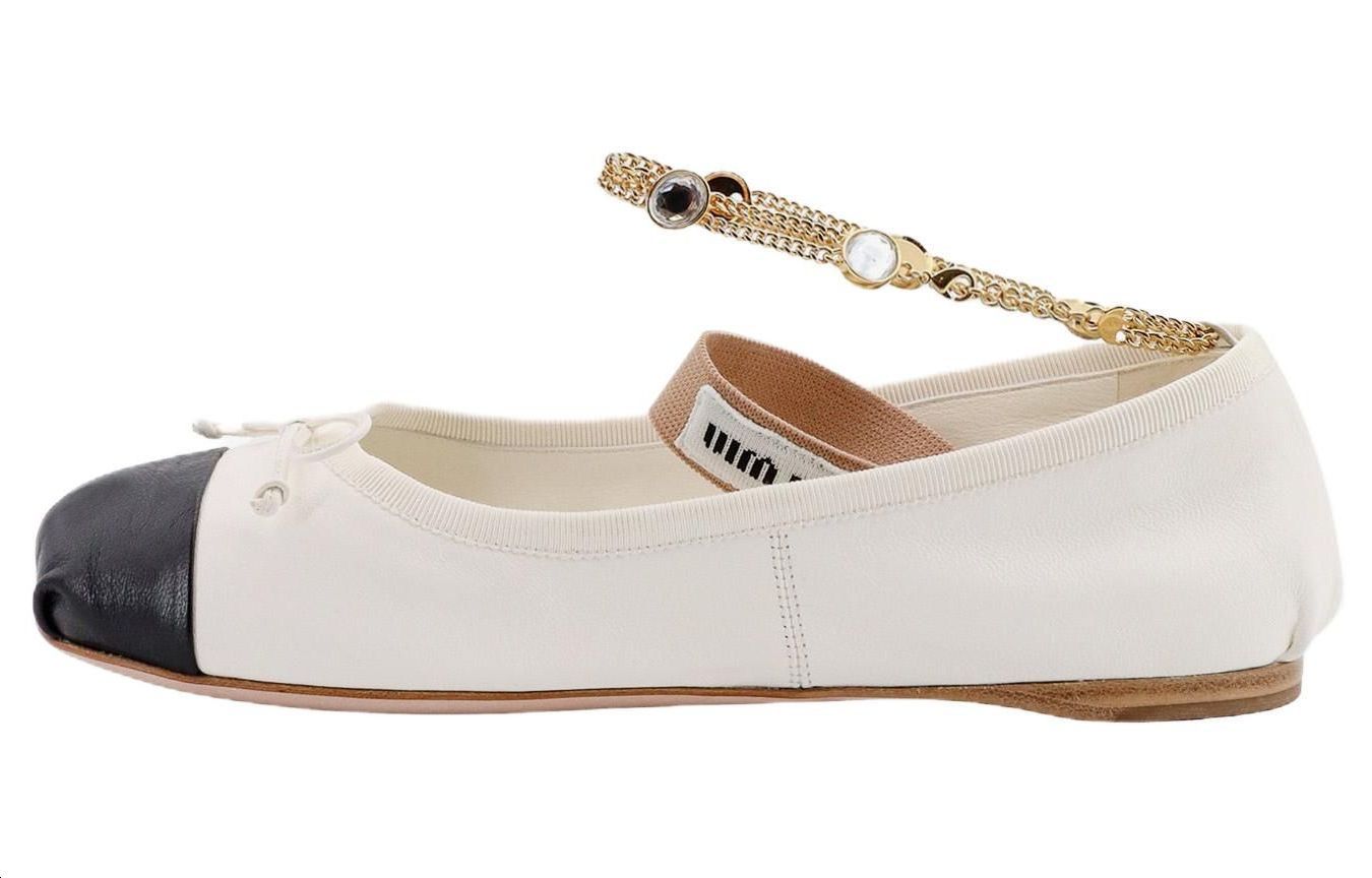 MIU MIU Повседневные однобортные туфли женские белые