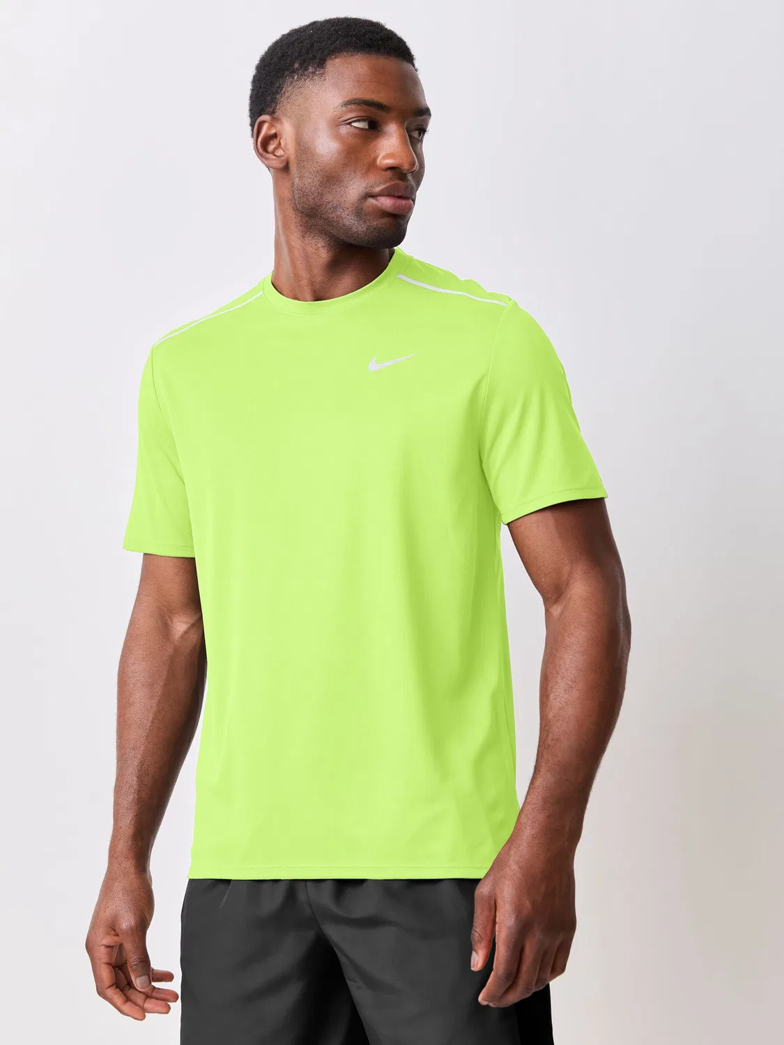 Футболка беговая Miler Dri-FIT с защитой от ультрафиолета Nike, Volt Ice Yellow
