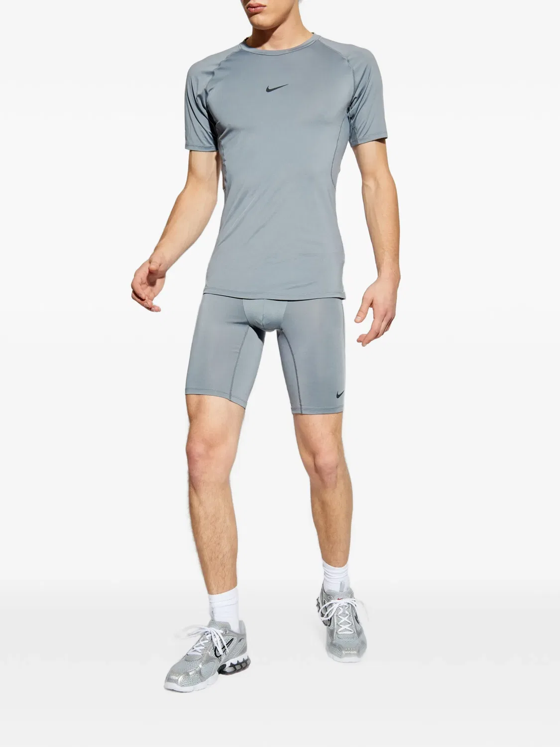 Облегающий топ Nike Pro Dri-FIT с короткими рукавами, серый — фото 2
