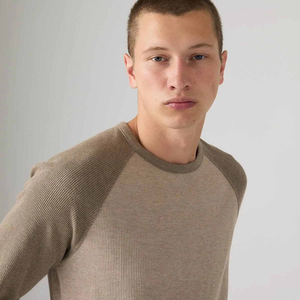 Термофутболка с длинными рукавами и рукавами реглан Levi's, Raglan Block Brindle Heather - Multi-Color — фото 2