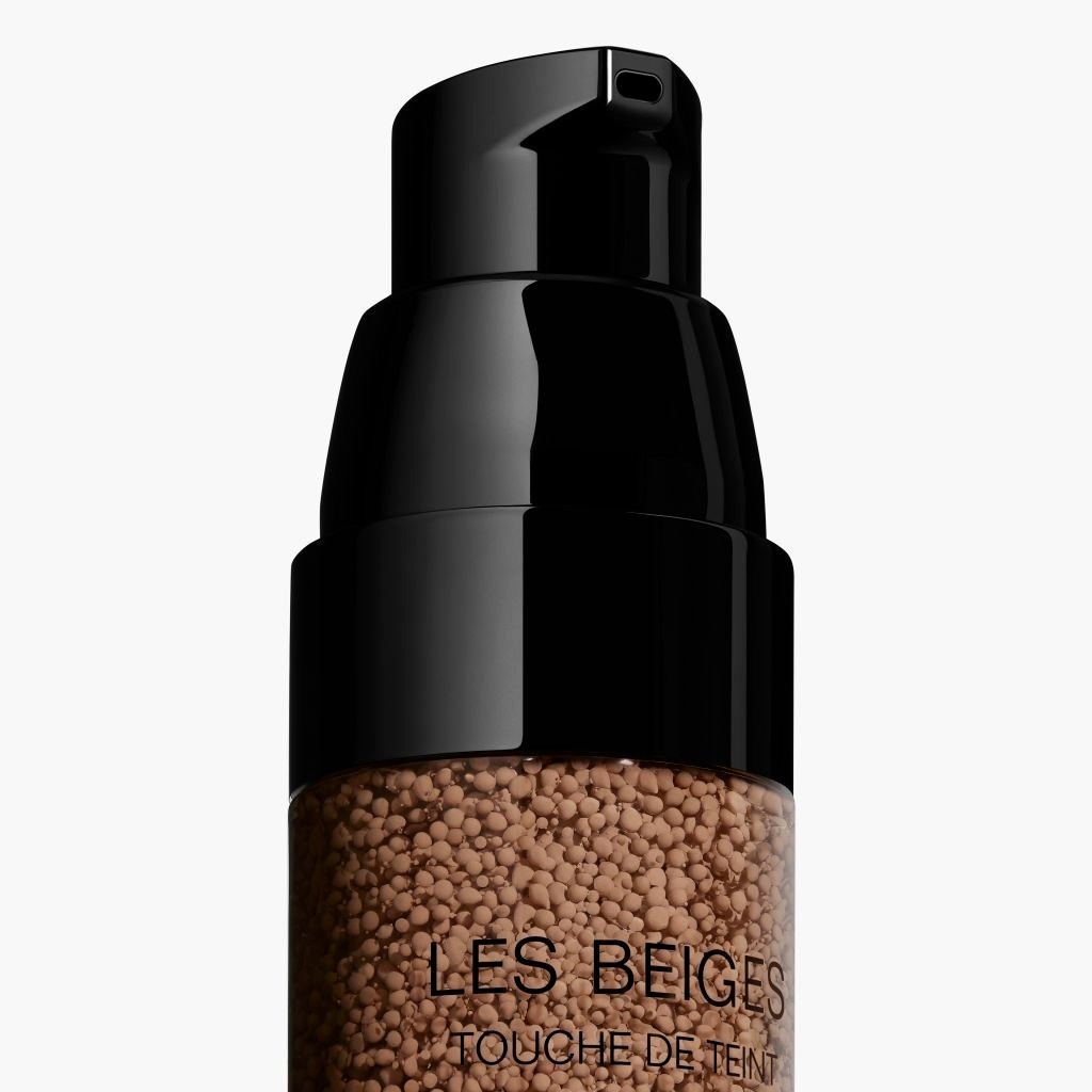 Тональный крем для лица les beiges touche de teint Chanel, b50, объем 20 мл — фото 2