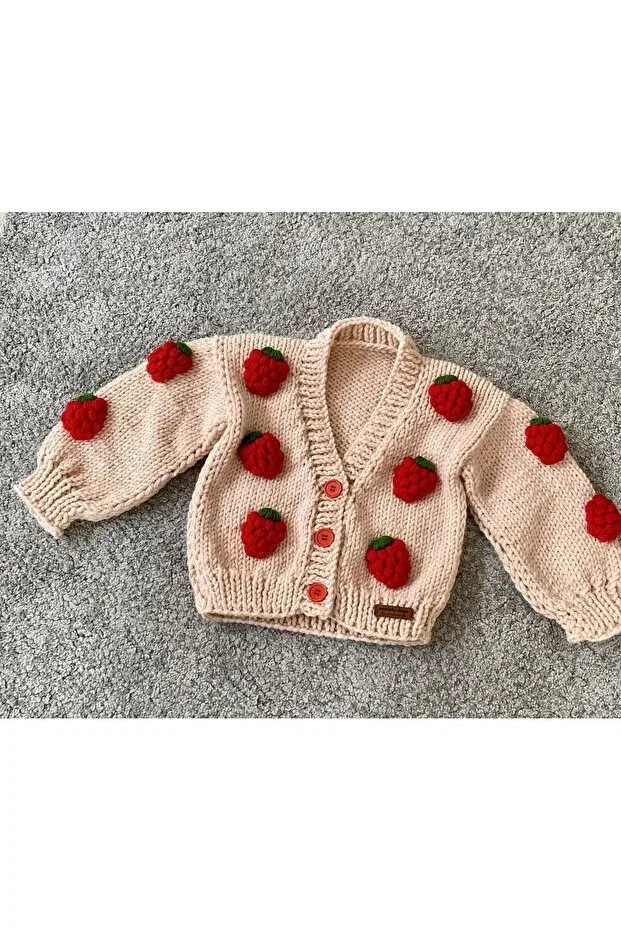 Детский вязаное кардиган для девочек с принтом Strawberry detailed hand knitted girl's cardigan Nevalin, Pink