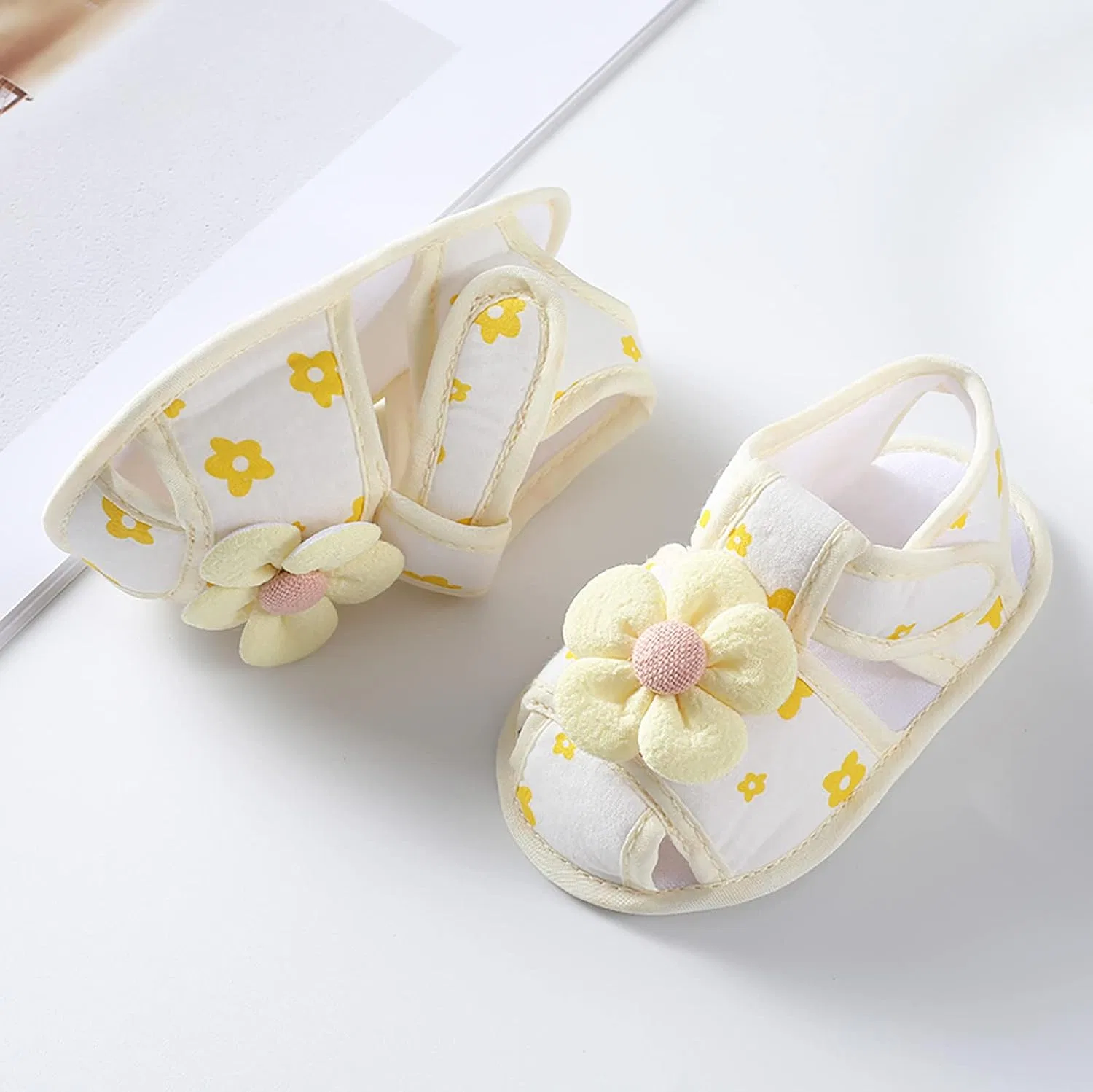 Детские ботиночки для девочек с открытым носком и бантом, модель Tie Dye Shoes, Yellow — фото 4