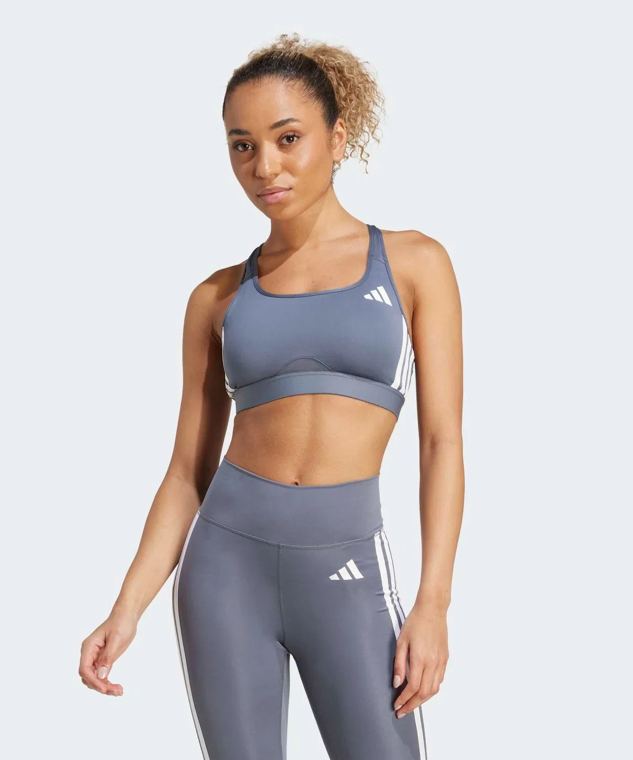 Женский спортивный бюстгальтер средней поддержки с принтом Power React Essential Three Stripes Adidas, Серый