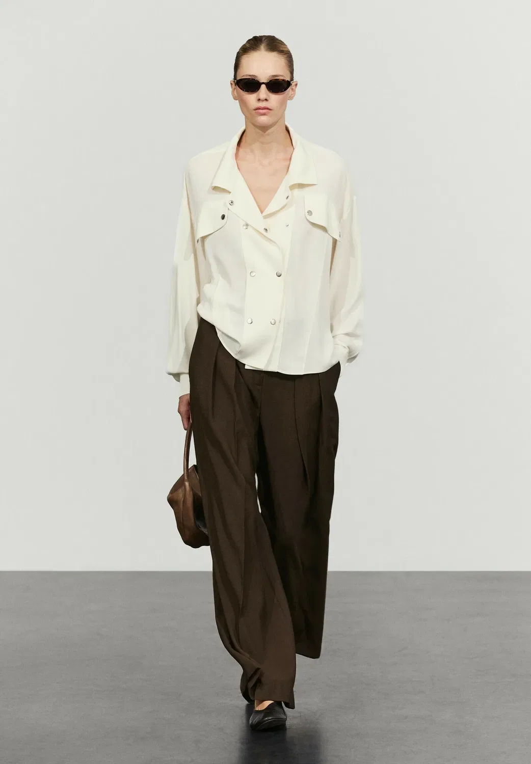 Рубашка с воротником-стойкой на кнопках - блузка на пуговицах Massimo Dutti, Sand — фото 2