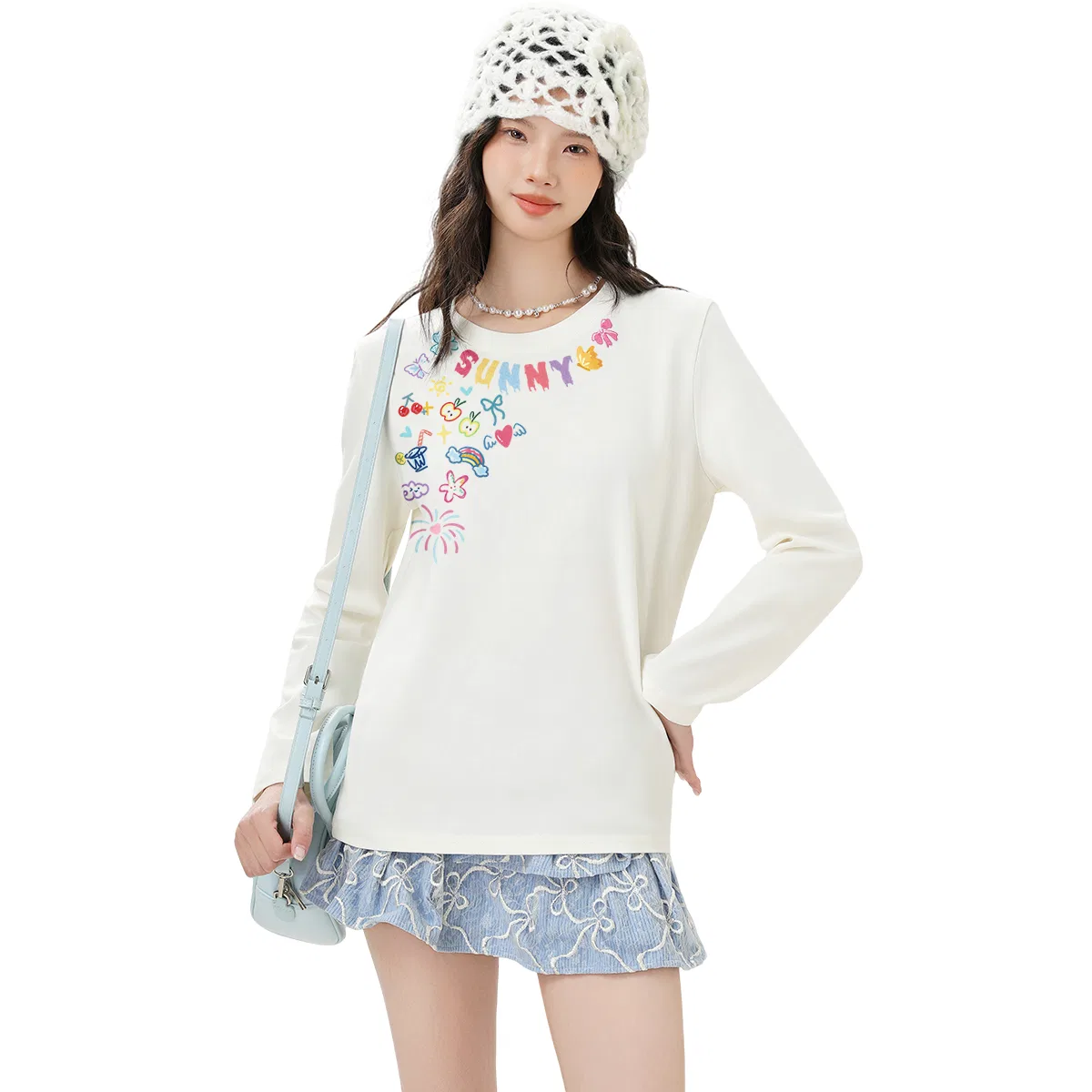 Футболка детская с принтом Sunshine Graffiti MINISO, White With Sunshine Graffiti Front Neck Logo — фото 3