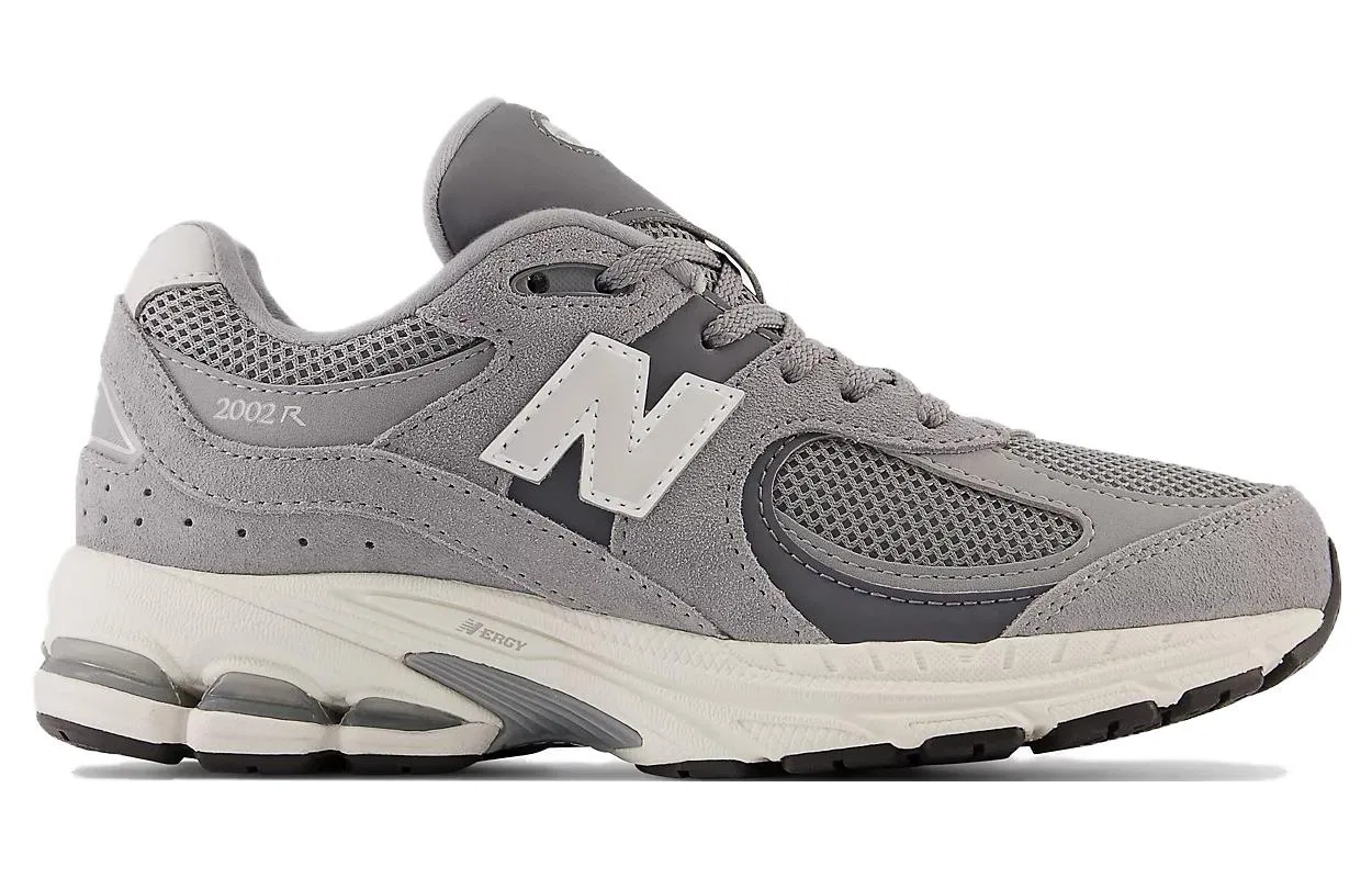 Детские кроссовки с защитой пятки New Balance NB 2002R Anti Kick Low top, Wide (W), Gray — фото 3
