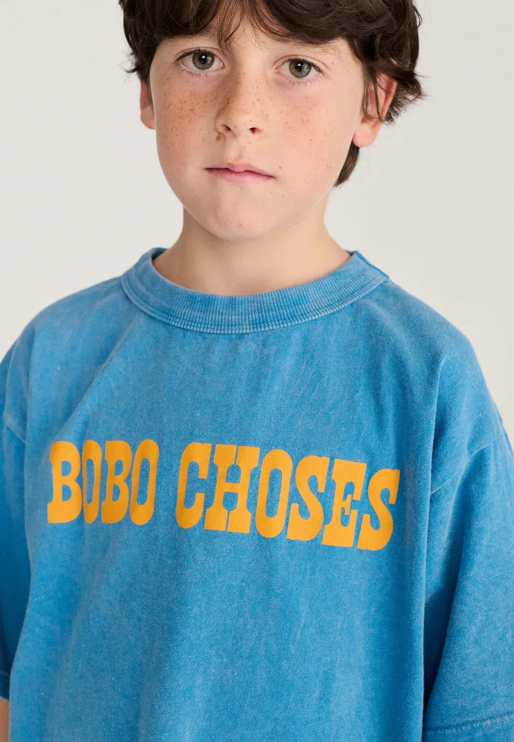 Футболка унисекс в стиле поп-музыки с принтом Bobo Choses, Rinsed Denim — фото 4