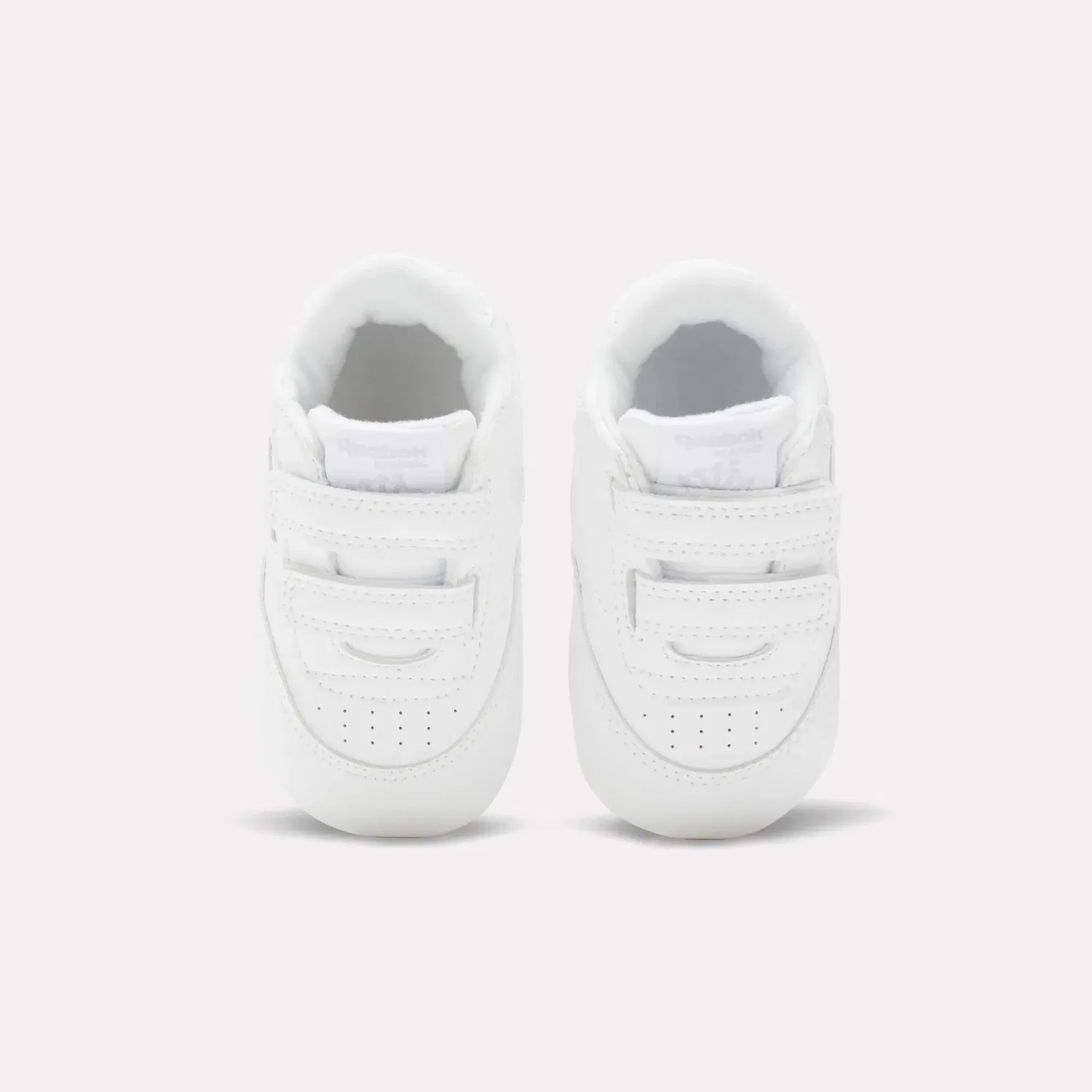 Детские кроссовки с мягким кожаным верхом и застежкой-велкро Club C Crib Reebok, White/White/White — фото 2