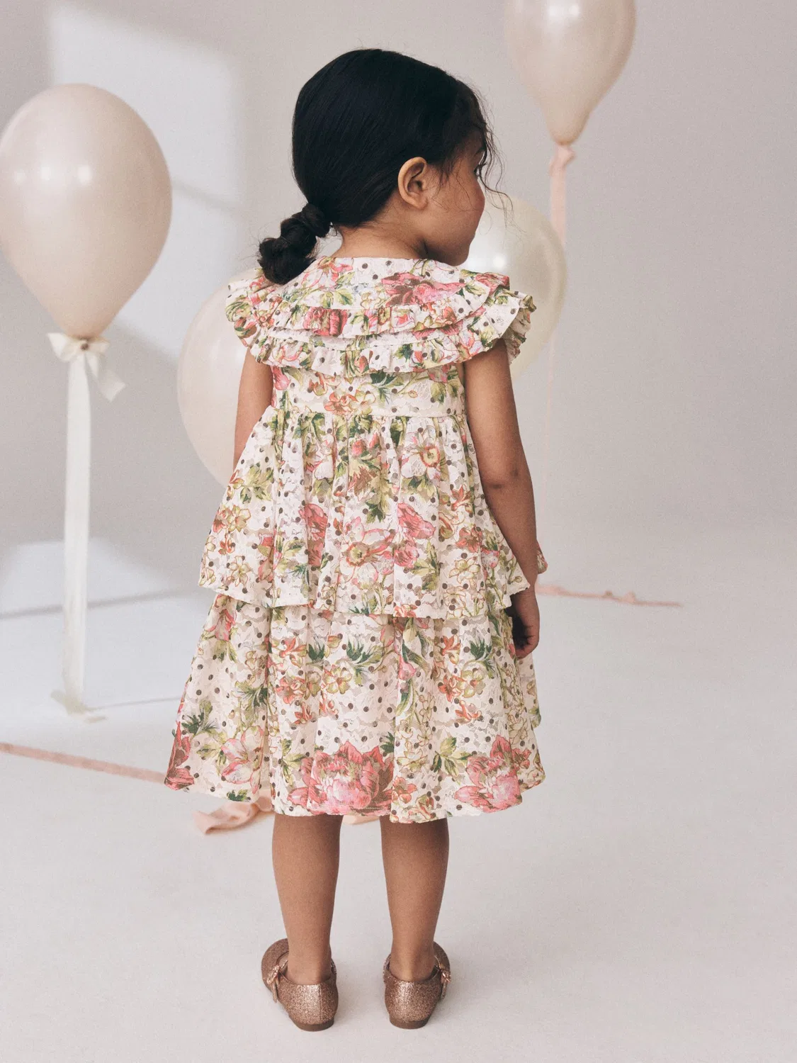 Платье без рукавов с кружевным воротником и ярусами, модель Floral Sleeveless Lace Collar Tiered Dress Next, цветочный — фото 4