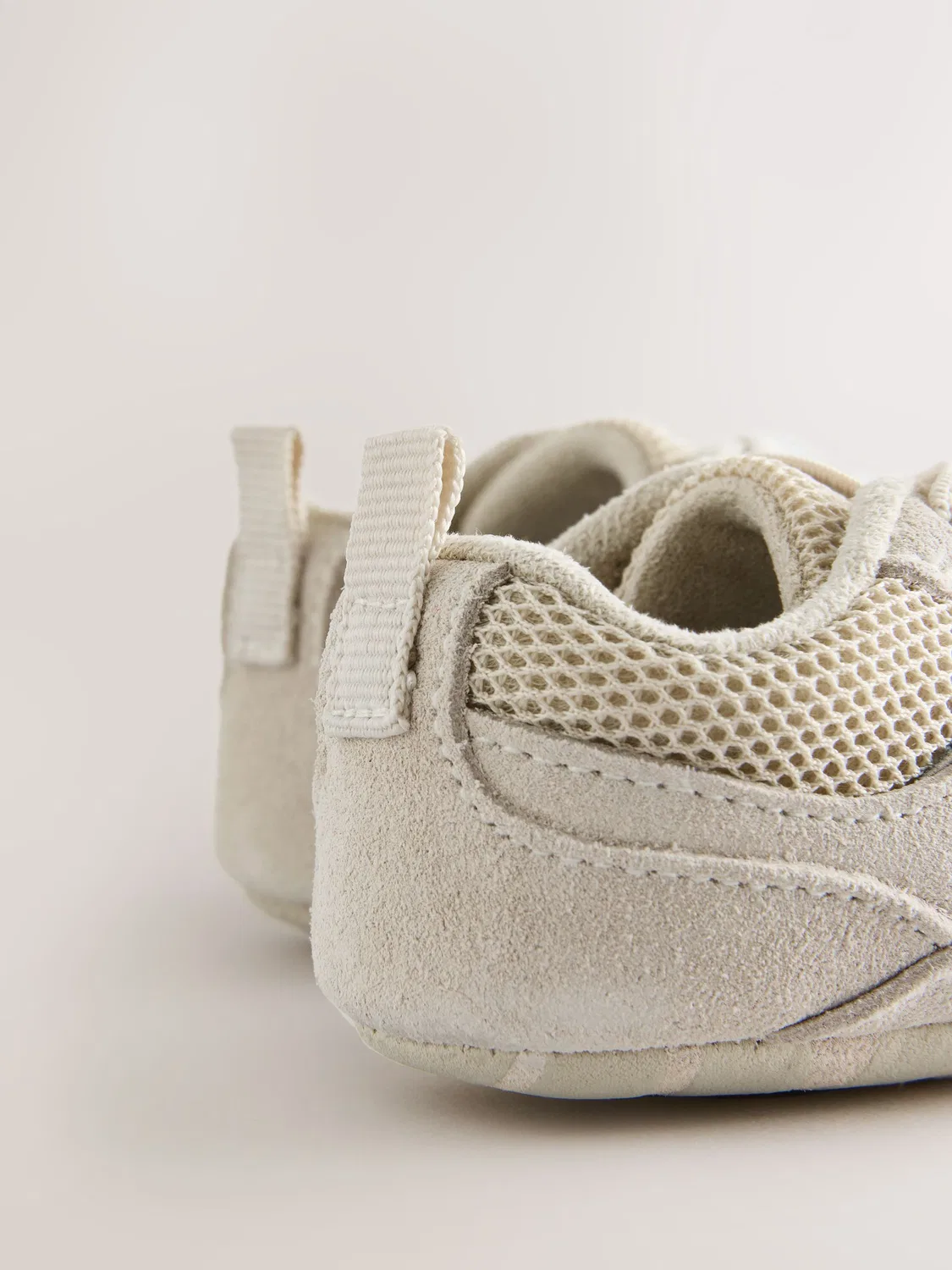 Кроссовки с эластичными шнурками Neutral Baby Elastic Lace Slip-Ons Trainers Next, нейтральный — фото 4