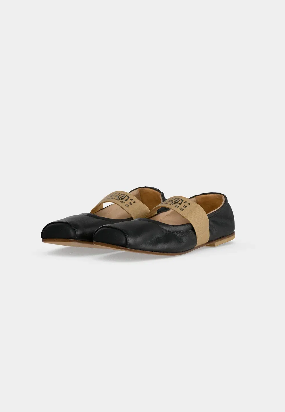 Балетки с ремешком на щиколотке Mm6 Maison Margiela, Black/Beige — фото 3