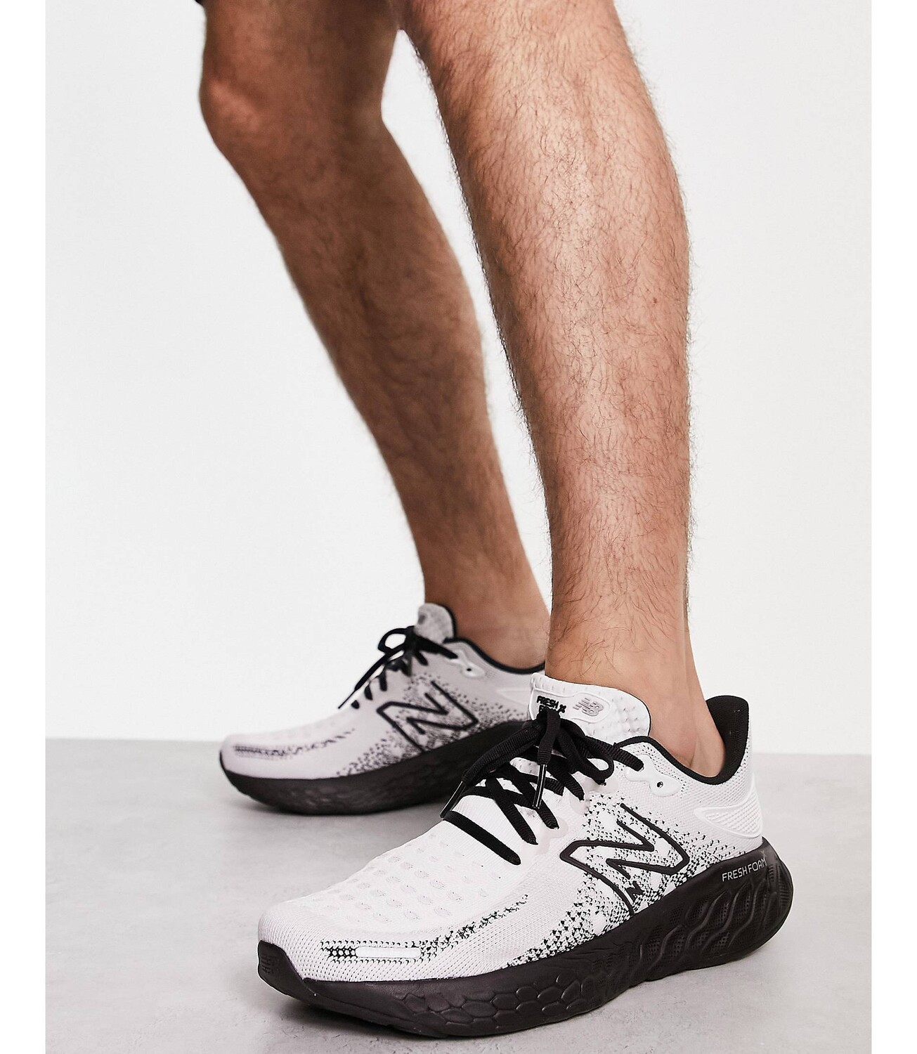 Бело-серебристые кроссовки New Balance Running Fresh Foam X 1080 v12 — фото 4