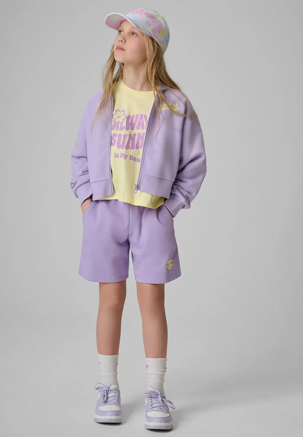Spodenki dresowe dziewczęce - białe 122 (6-7 лат) - спортивные шорты 4F, Light Violet
