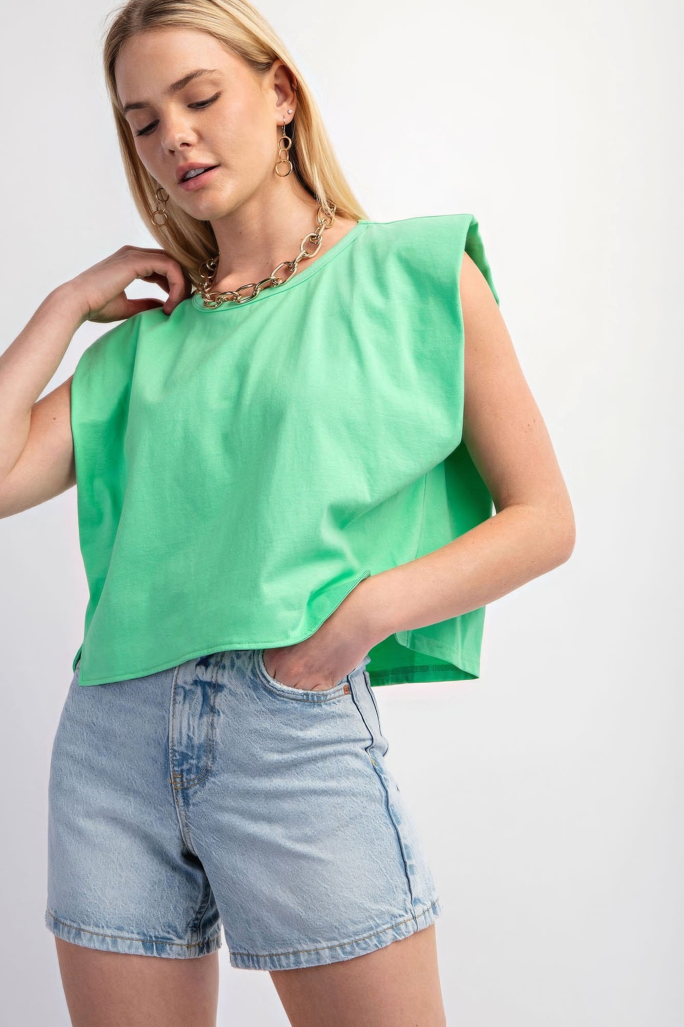 

Укороченный топ без рукавов с подплечниками FASHNZFAB, зеленый