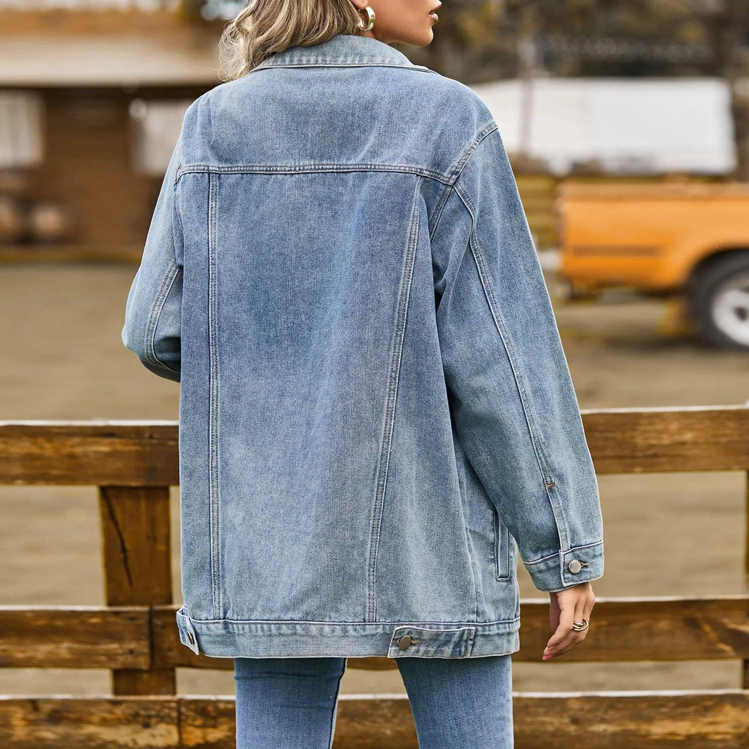 Женская джинсовая куртка oversize с капюшоном, Azzurro — фото 2