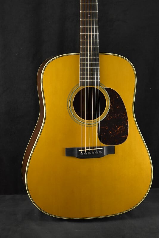 

Martin Custom Shop Dreadnought Adirondack Spruce/Wild Grain East Indian Rosewood Stage 1 Aged Natural Custom Shop Dreadnought Adirondack Spruce/Wild Grain East Ind...