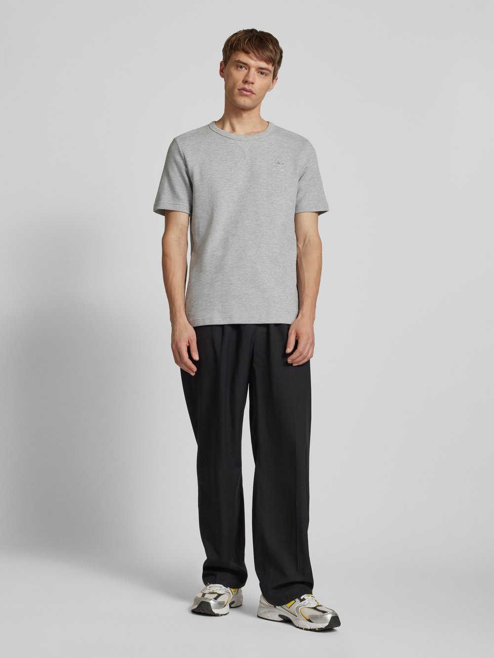 

Футболка с вышитой этикеткой adidas Originals