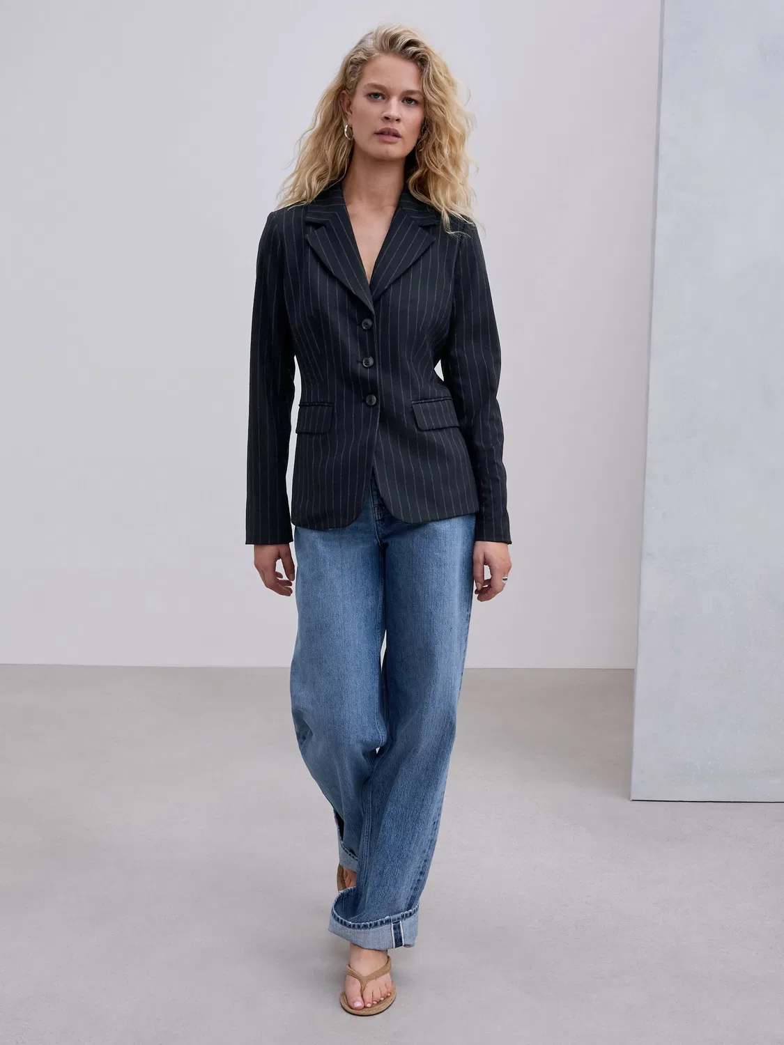 Блейзер однобортный скульптурный Navy Blue Pinstripe Next, темно-синий в полоску — фото 2