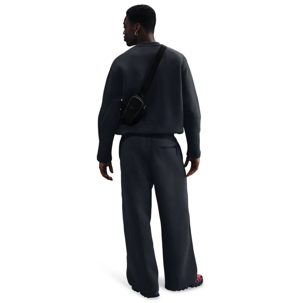 Мужская толстовка Tech Fleece Crew Nike, цвет Black/Anthracite — фото 4