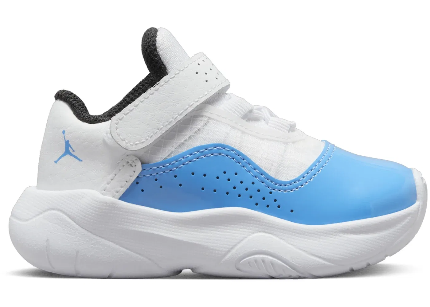 Детские кроссовки Lifestyle Jordan 11 CMFT Low Jordan, White/Black/University Blue