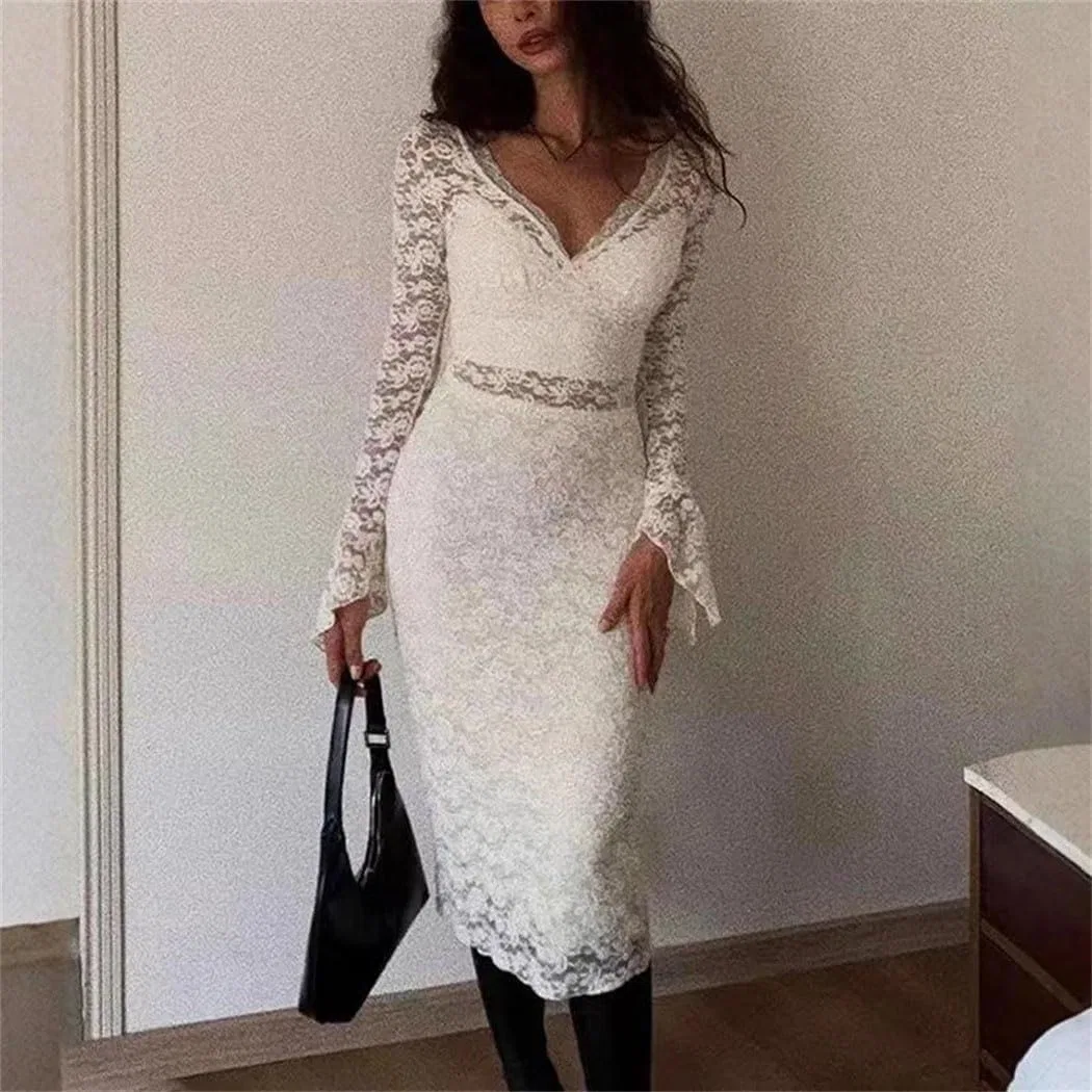 Женское кружевное платье с V-образным вырезом, White — фото 3