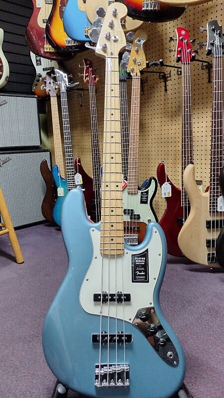 

Джазовый бас-гитара Fender Player Player Jazz Bass