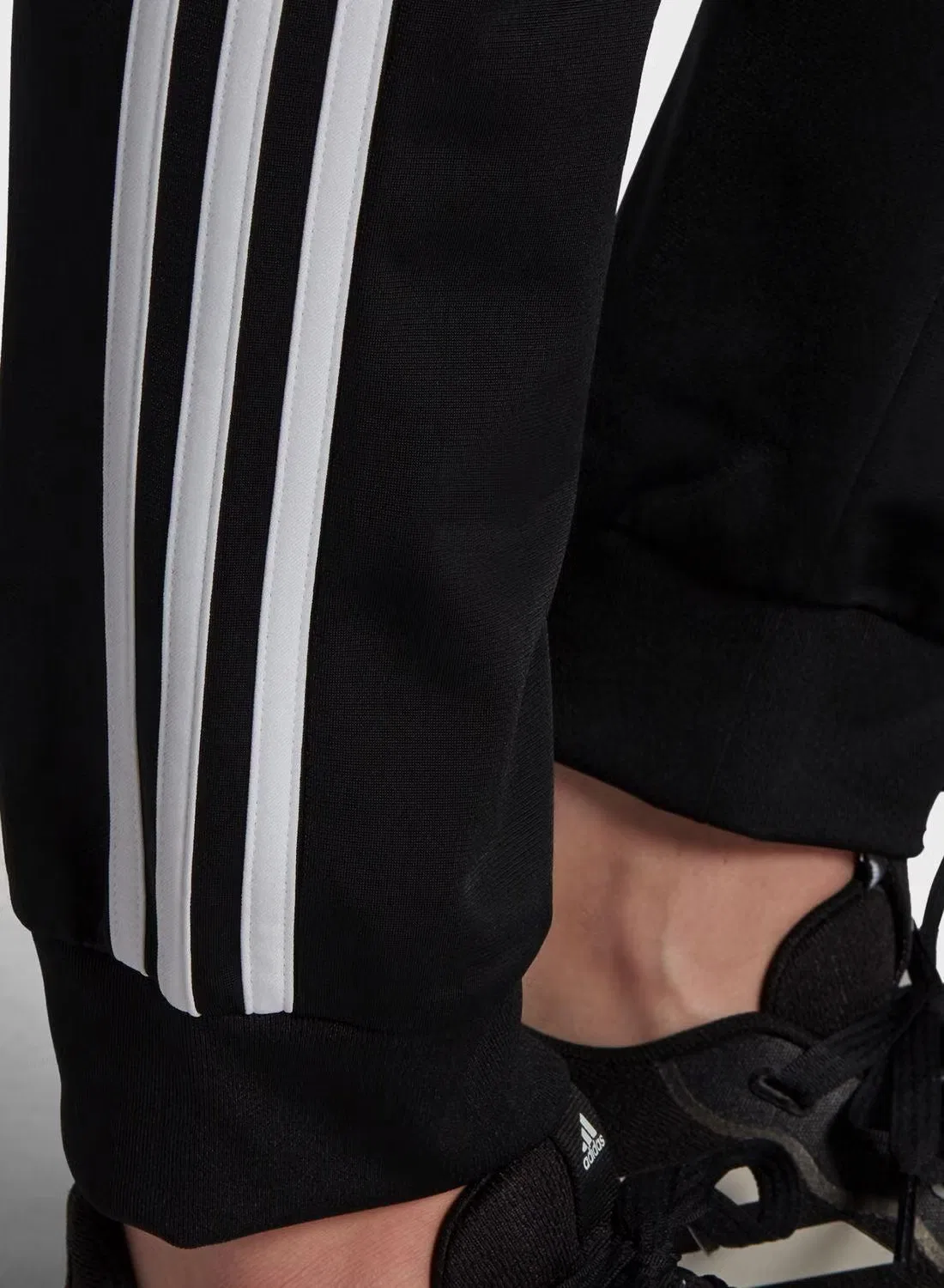 Брюки спортивные зауженные с 3 полосками Adidas, черный — фото 4