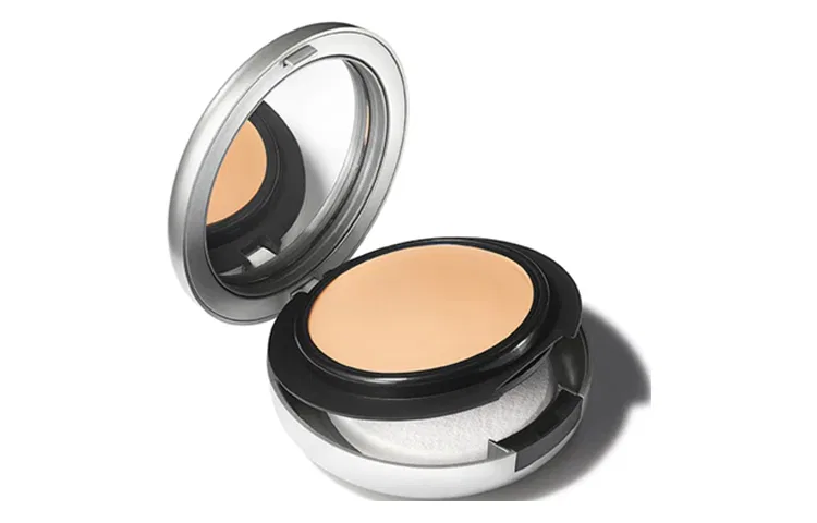 Женский крем-пудра тональный крем с матовым финишем MAC Cream to Powder, #NC10 — фото 3