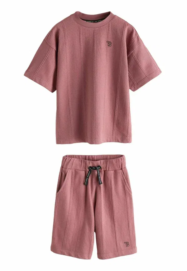 Классический крой - фактурная футболка и шорты - спортивные штаны Baker By Ted Baker, фиолетовый