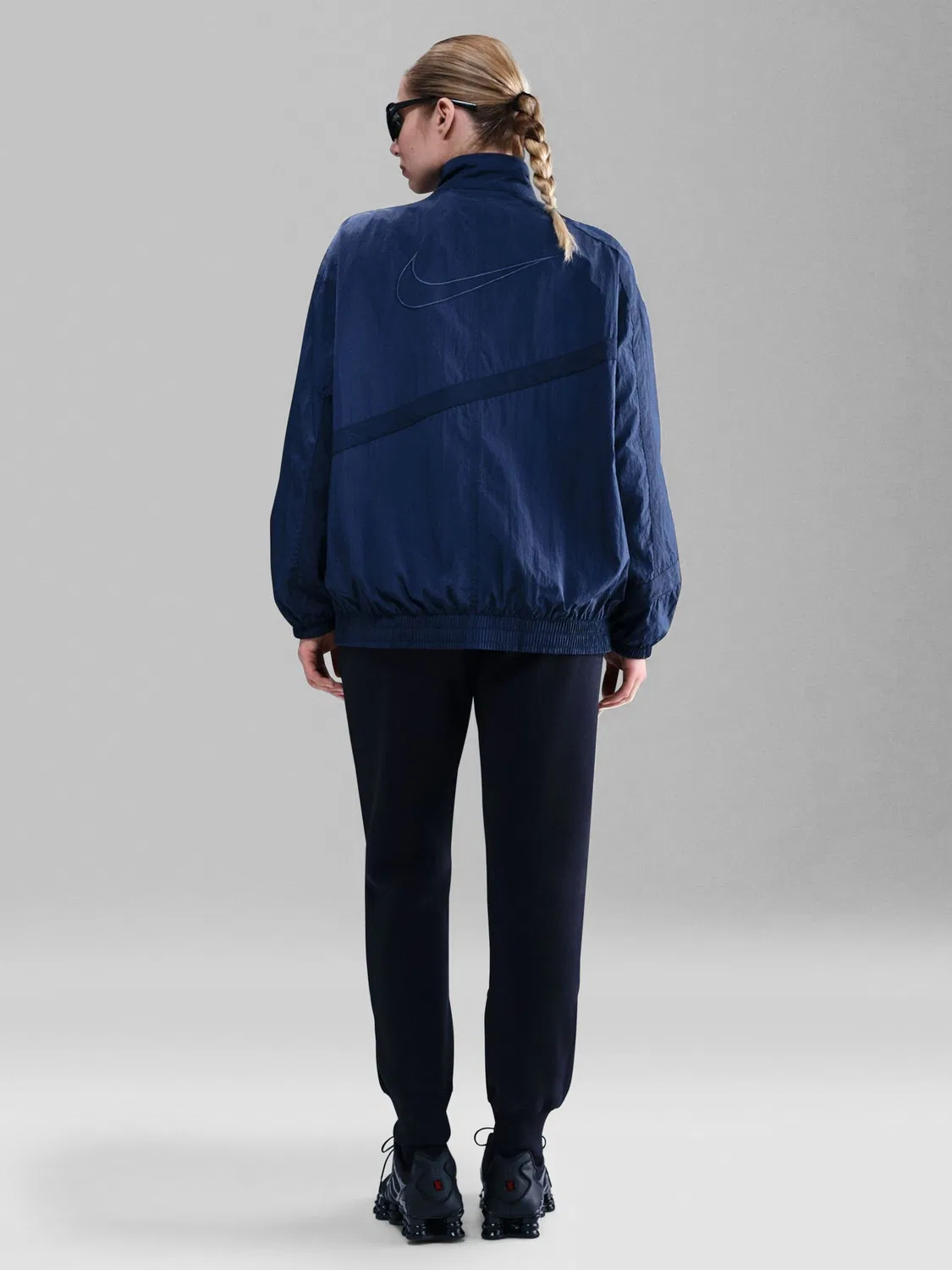 Джоггеры Nike Black Phoenix Fleece, черный — фото 4