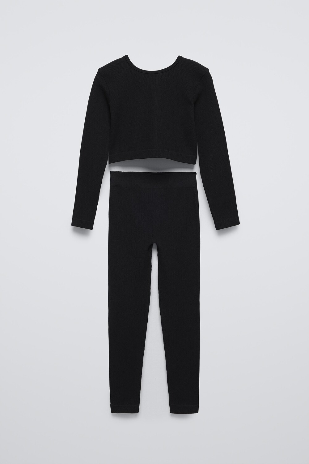 

Комплект из бесшовного топа и леггинсов ZARA, черный