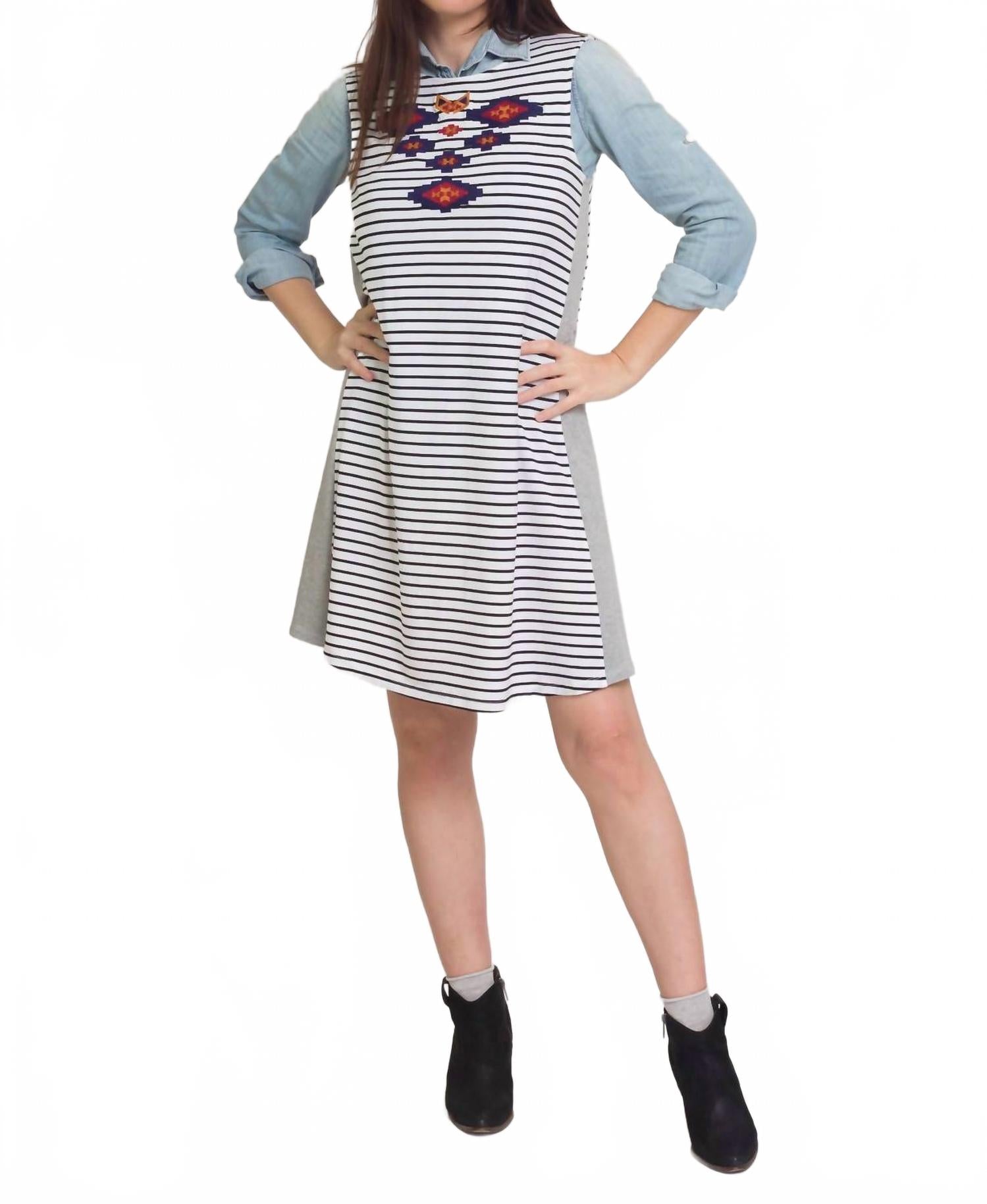 

Тара Вышитая платье в полоску черно-белая полоска THML