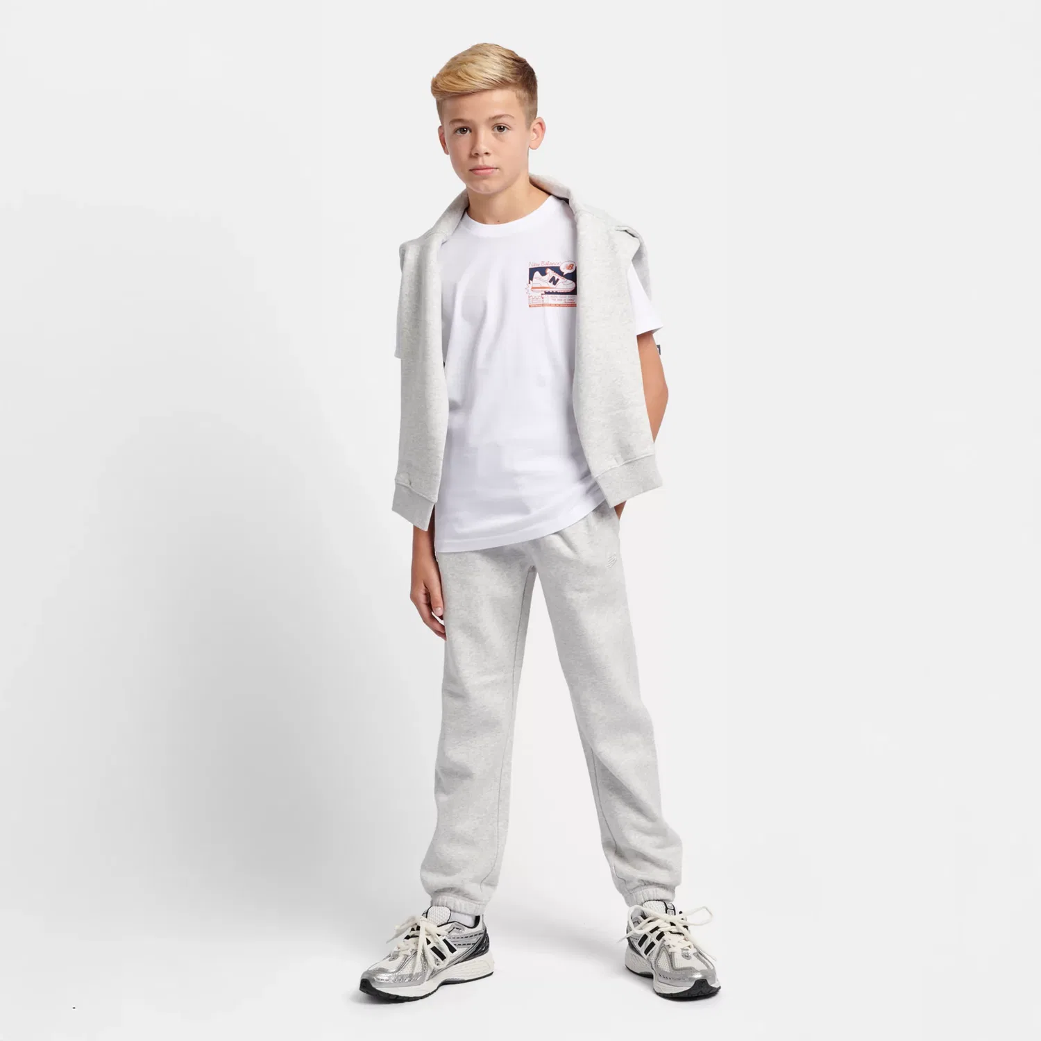 Детские штаны-джоггеры с принтом Brush Back Small Logo New Balance, Ash Heather — фото 2