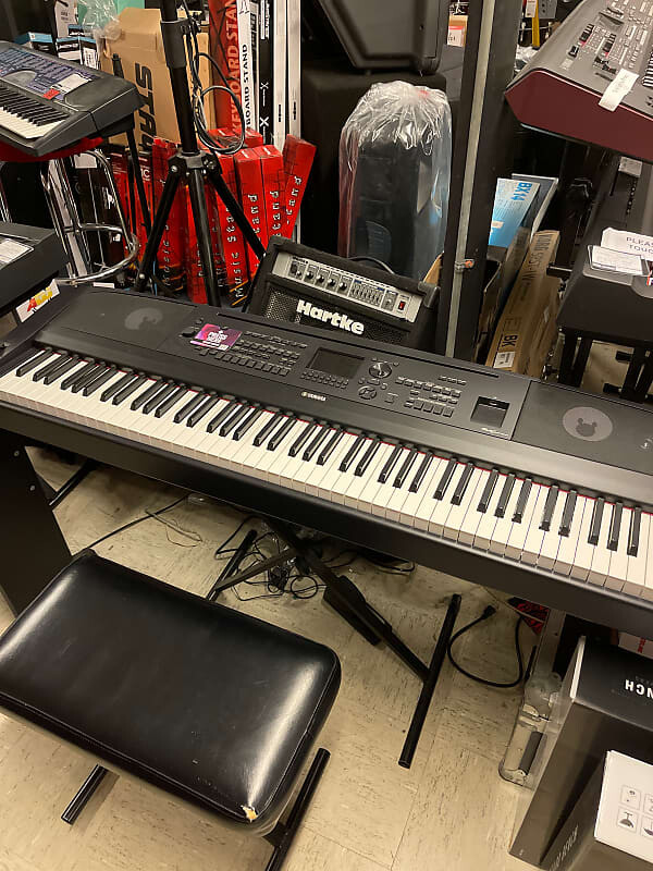 

Ямаха DGX670 Yamaha