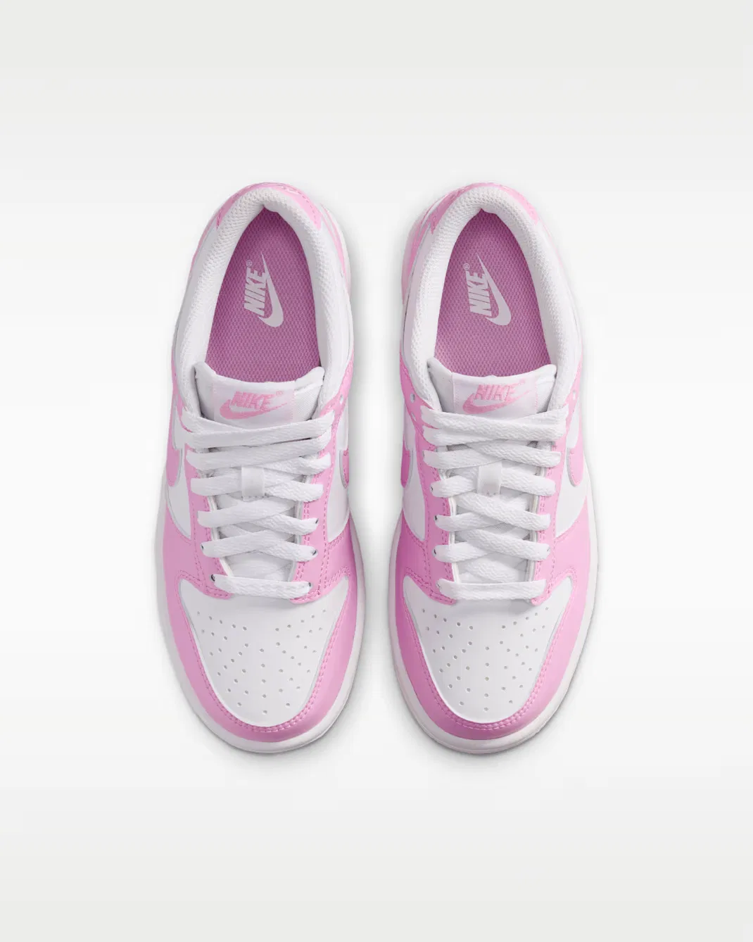 Кроссовки для детей постарше Nike Dunk Low, White/White/White/Pink Rise — фото 4