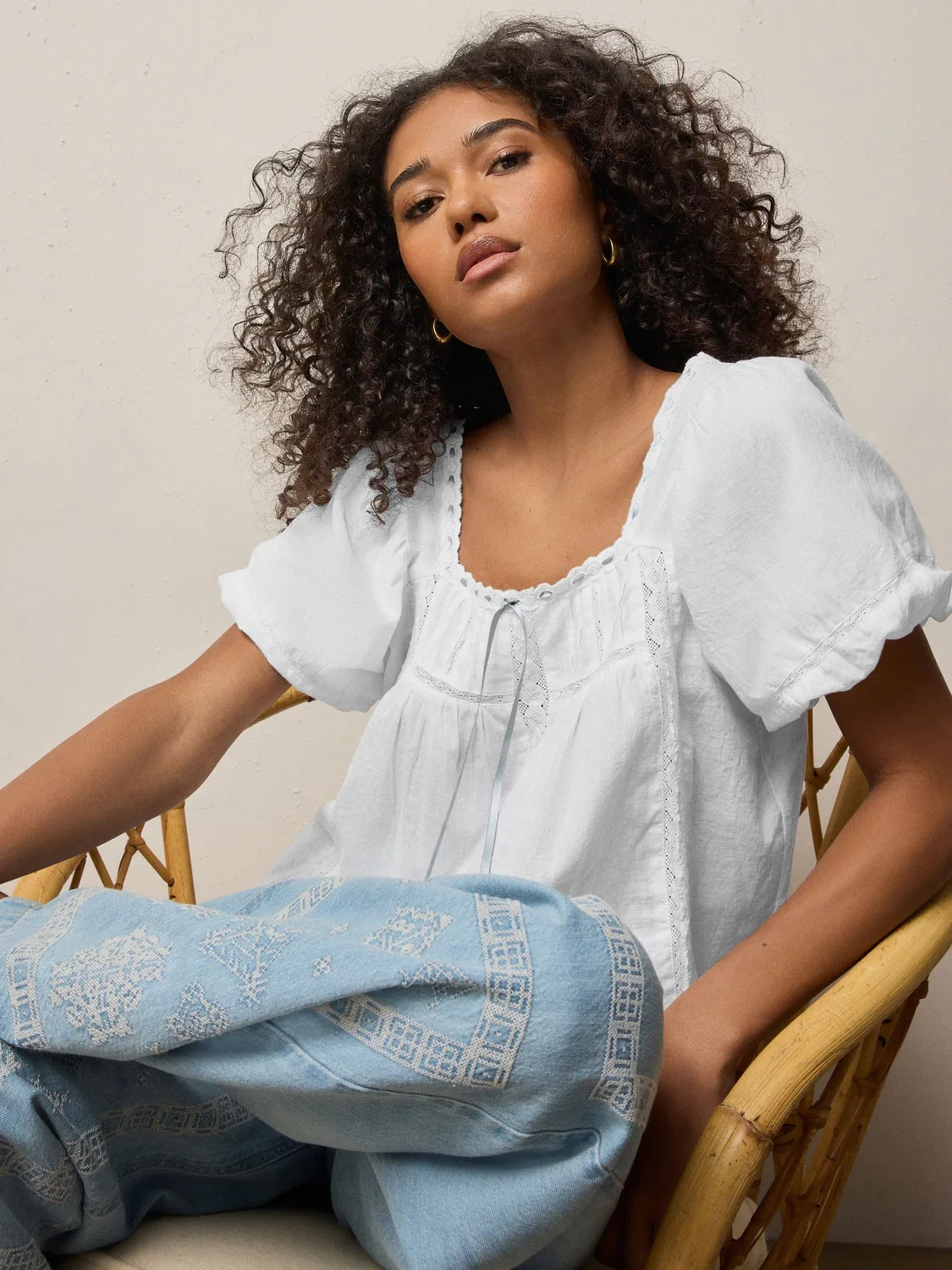 Блуза с коротким рукавом-фонарик, модель Puff Sleeve Short Sleeve Top Next, белый/голубой