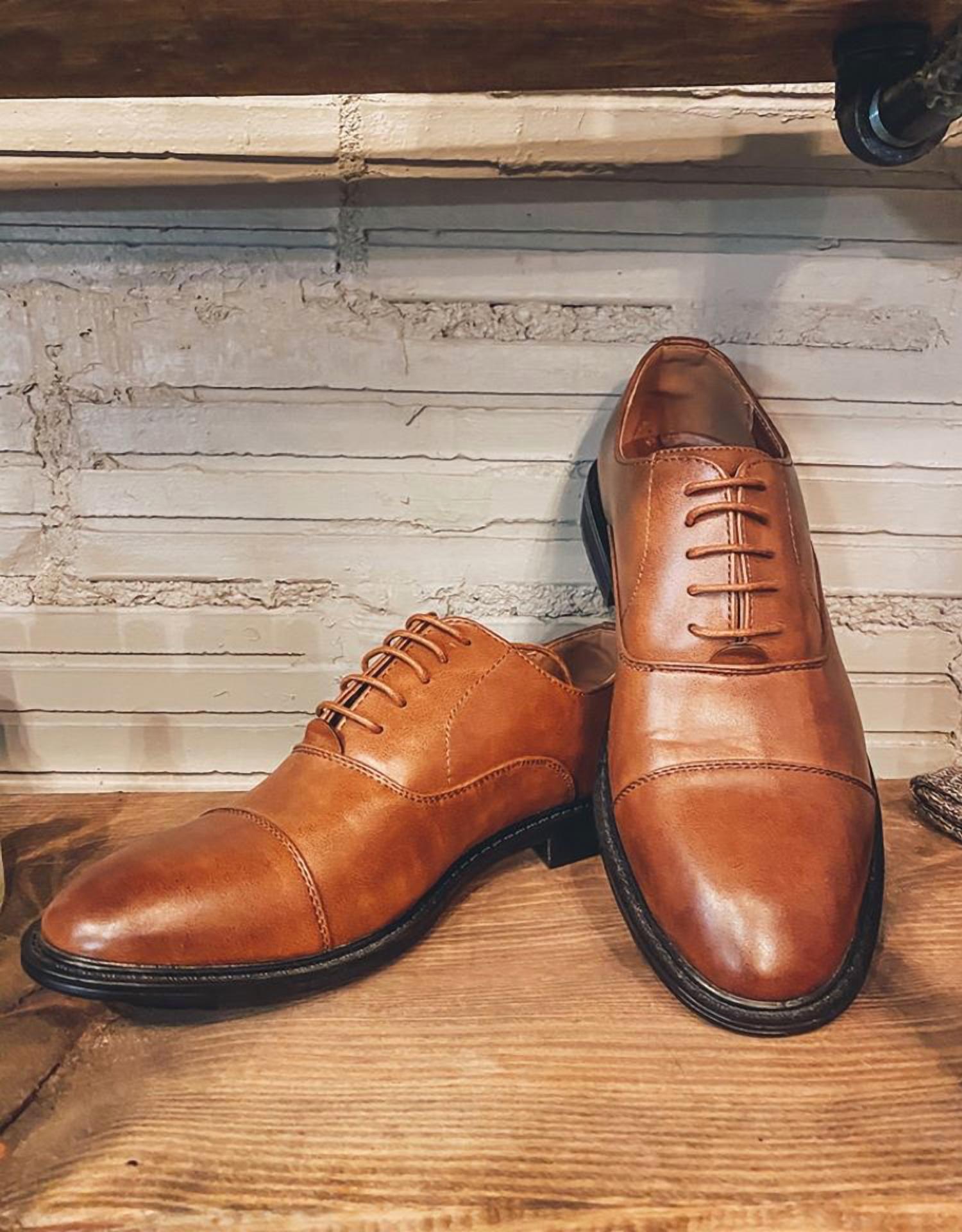 

Мужские классические туфли в коричневом цвете Shoe Click