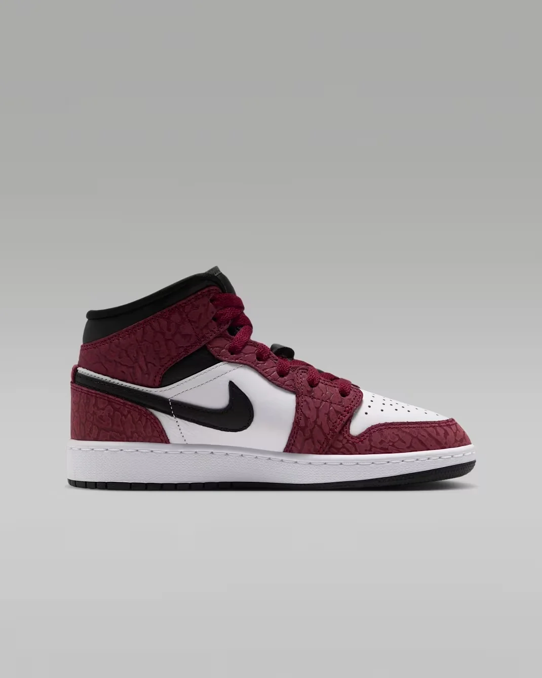 Кроссовки подростковые Nike Air Jordan 1 Mid SE, красный/белый — фото 2