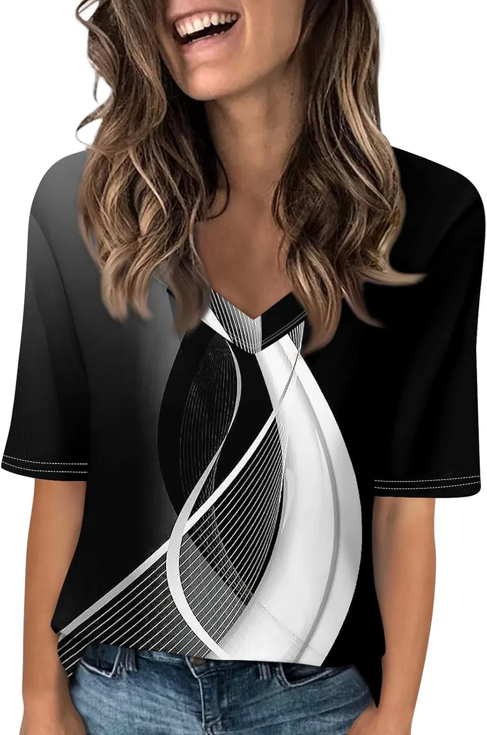 Женская футболка с V-вырезом свободного кроя Genericshirt45679, Black