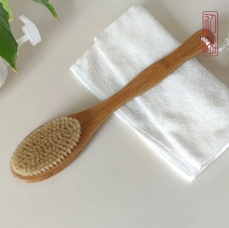 Щетка для тела с длинной ручкой, Wooden Bath Brush, 150 г, 35x7.2x1.5 см, Natural Beige Wood Exclent — фото 2