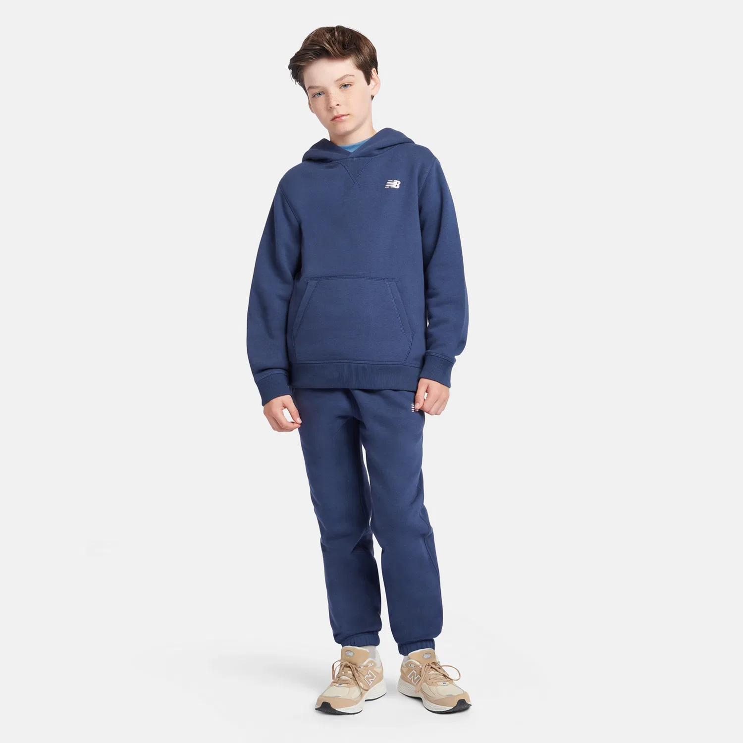 Детское худи с капюшоном и вышитым логотипом Brush Back Small Logo New Balance, Nb Navy — фото 2