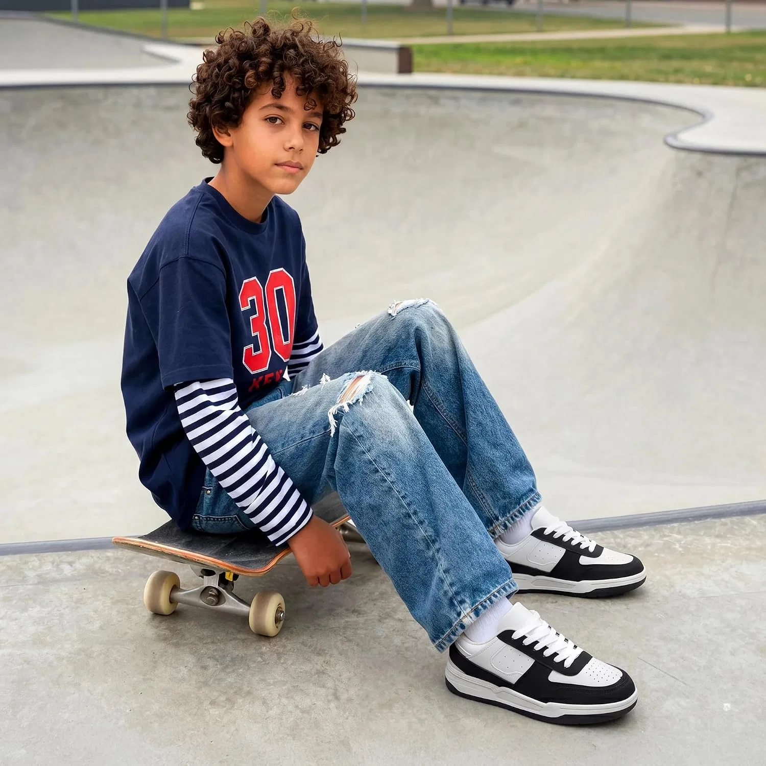 Детские кроссовки для девочек с принтом Classic Sneakers FabKids, Black-Low Top — фото 2