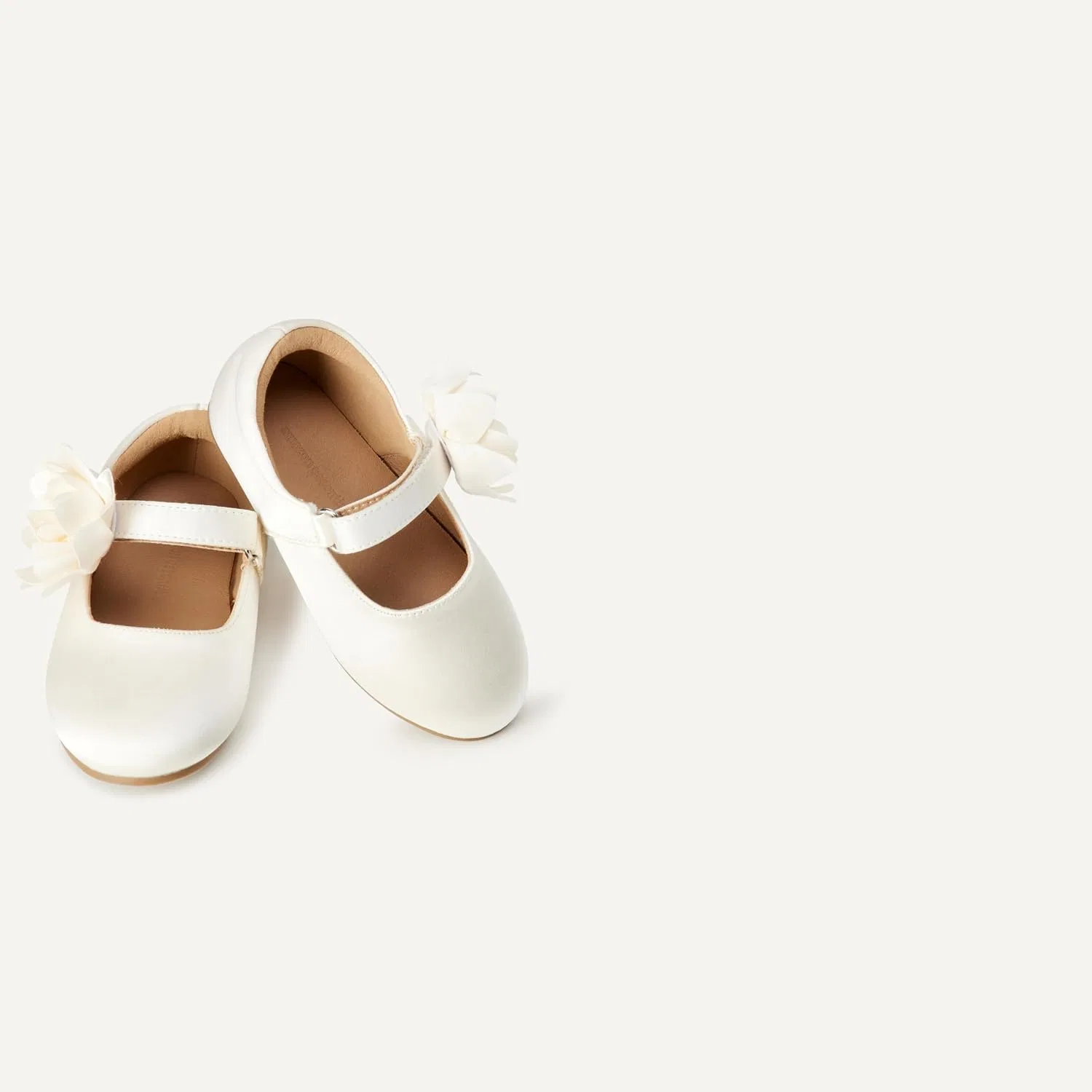 Детские туфли Мэри Джейн для девочек Amazon Essentials, Cream Satin — фото 2