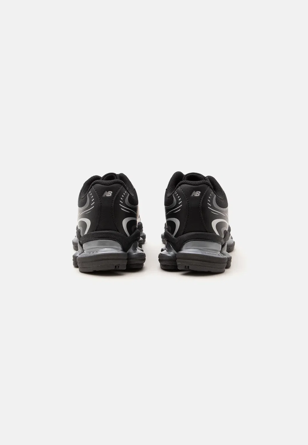 2000 унисекс - кроссовки New Balance, Black Silver Metallic — фото 3